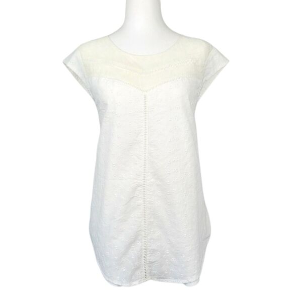*Women's Plus XXL Crisp White Lace Yoke Cap Sleeve Top- Keyhole Back- Round Hem* - Picture 1 of 12